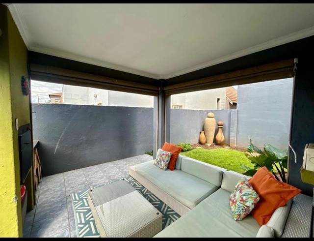 3 BEDROOM HOUSE FOR SALE IN SONNEVELD